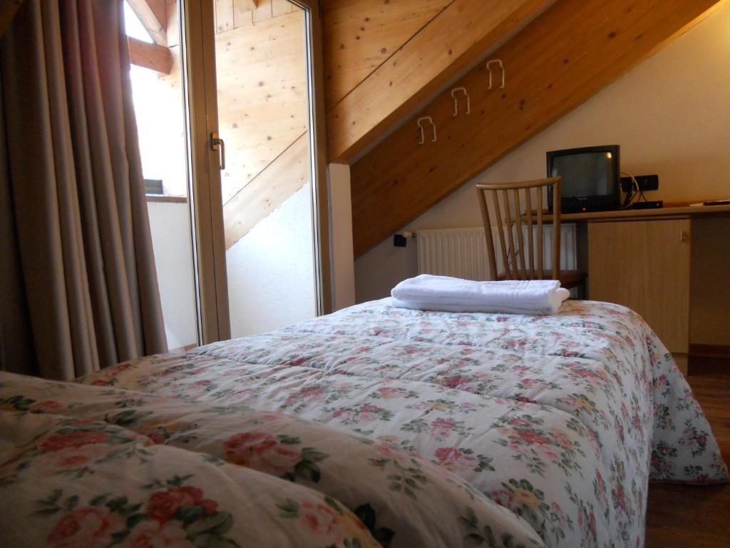 Hotel Orsa Maggiore Falcade Room photo