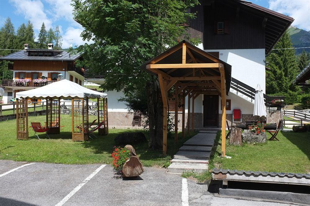 Hotel Orsa Maggiore Falcade Exterior photo