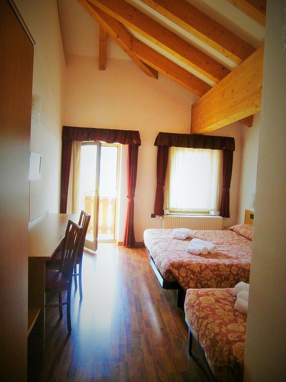 Hotel Orsa Maggiore Falcade Exterior photo