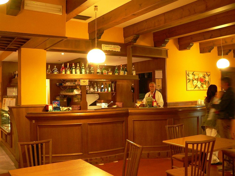 Hotel Orsa Maggiore Falcade Exterior photo