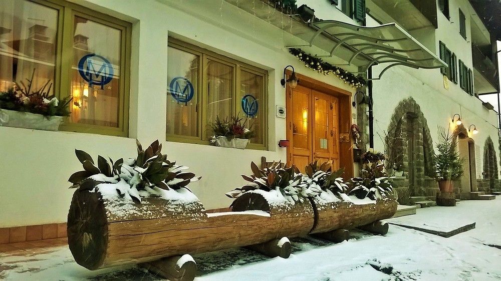 Hotel Orsa Maggiore Falcade Exterior photo